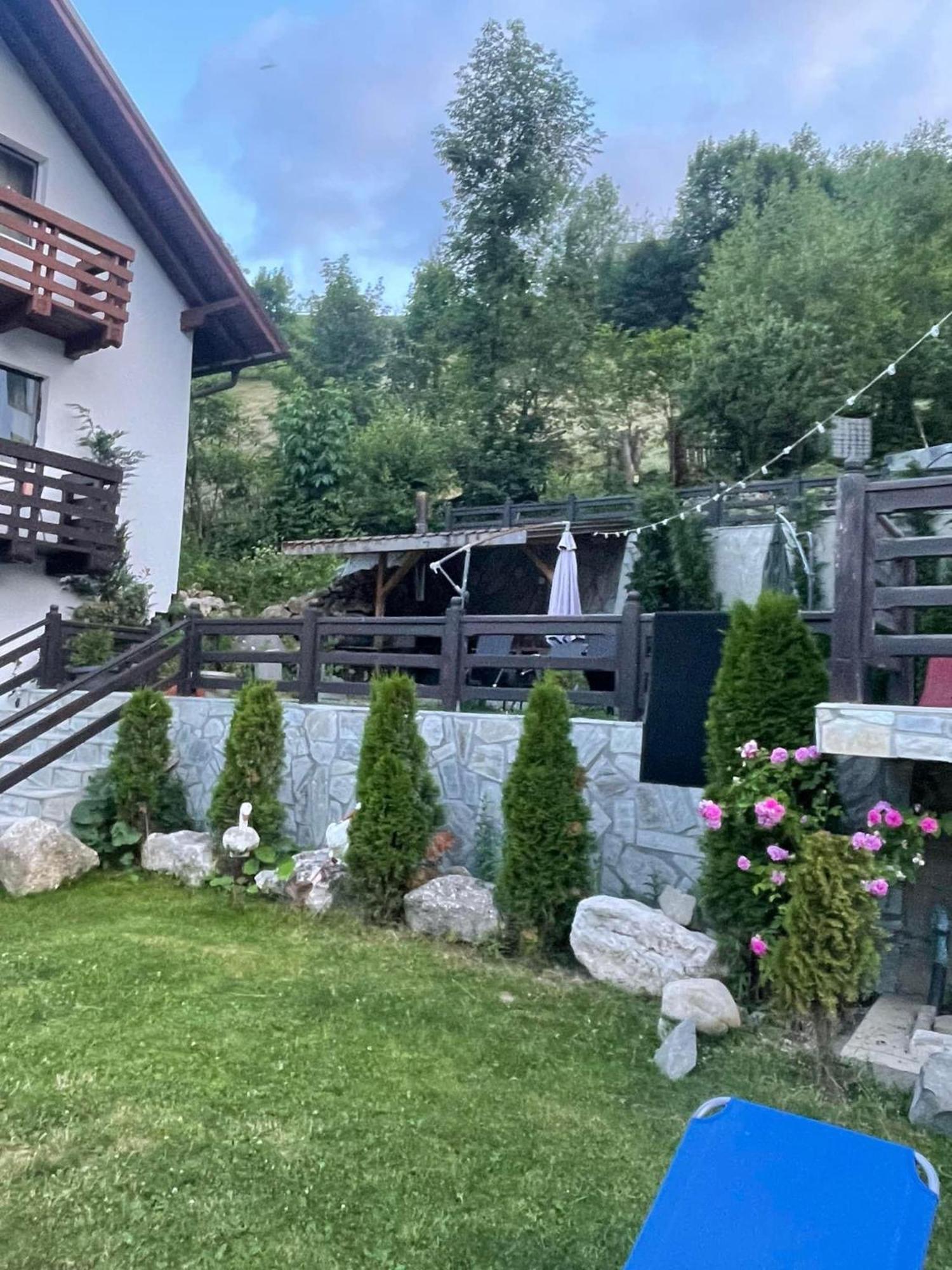 Casa Maria Moieciu C Hotell Moeciu De Sus Exteriör bild