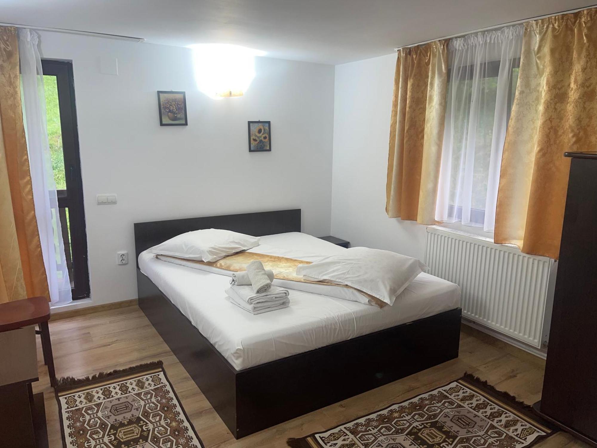 Casa Maria Moieciu C Hotell Moeciu De Sus Exteriör bild
